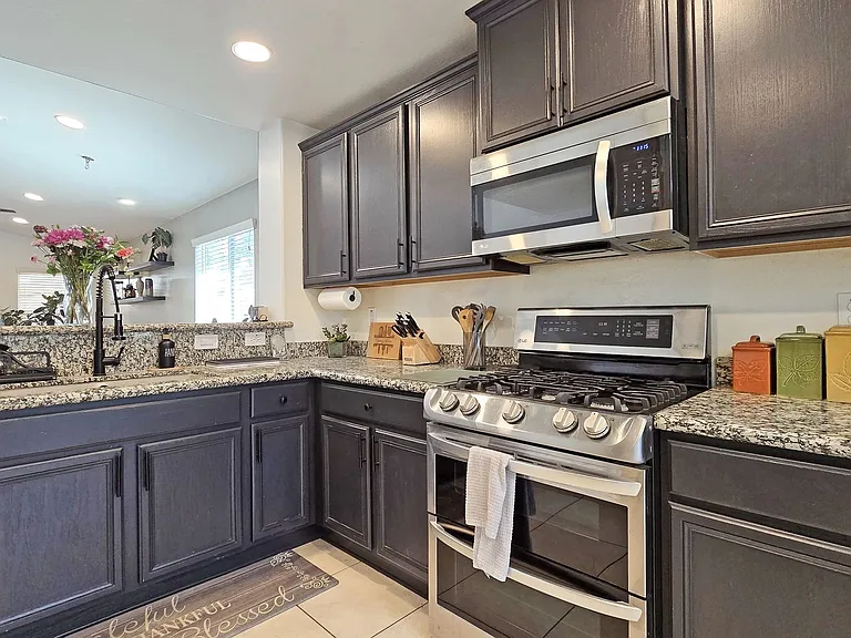 3913 S 185th Ln — Photo 11