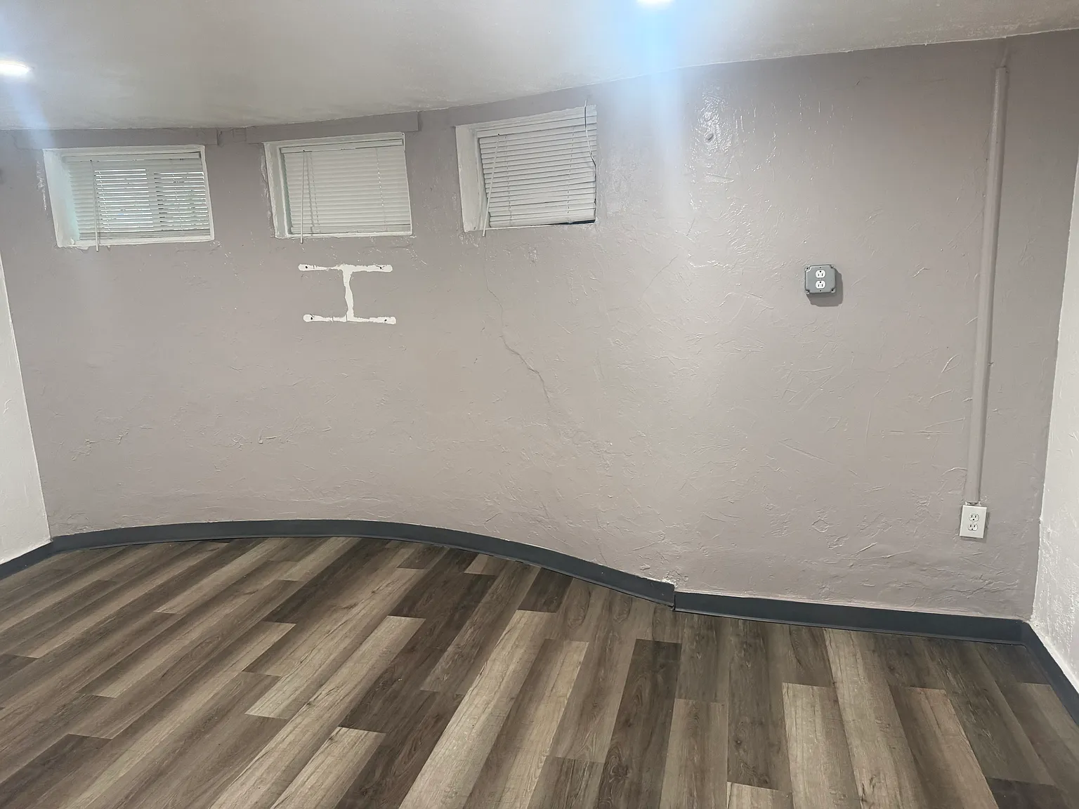2 bed, 1000 sqft, $1,800 — Photo 3