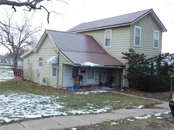 809 Jefferson Ave, Lowden, IA 52255