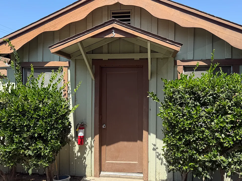 28271 Silverado Canyon Rd #3