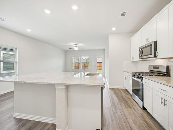 4th image of 519 Ridgedale Dr