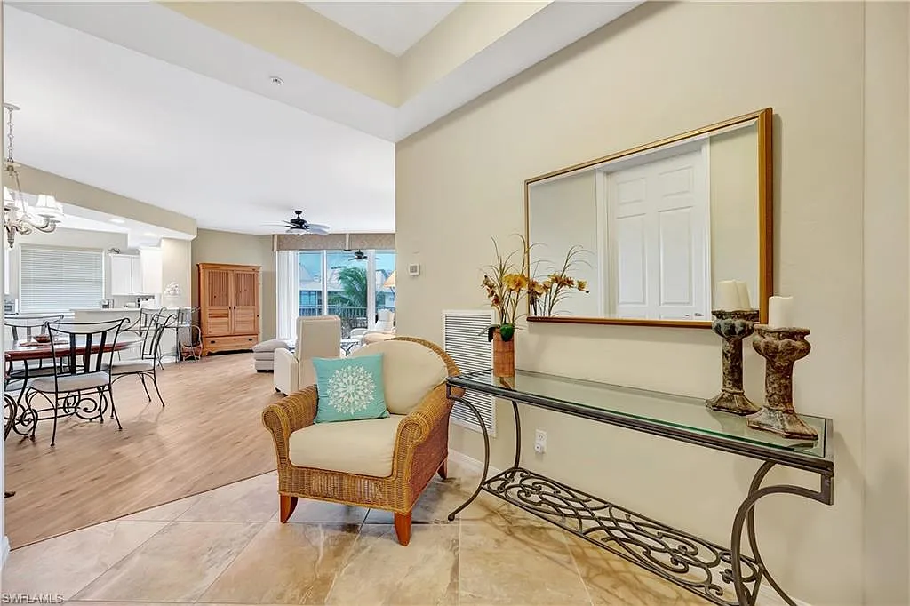 3 bed, 3.0 bath, 2035 sqft, $14,000 — Photo 4