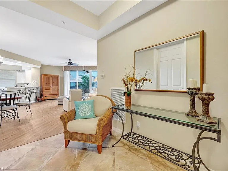 400 Flagship Dr #403 — Photo 4