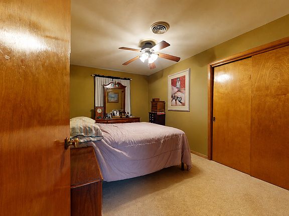 5th image of 1002 S Mattis Ave