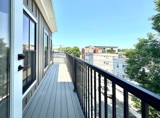 165 Everett St #7, Boston, MA 02128