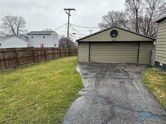 4th image of 420 Venice Dr