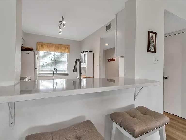 5224 Lake Village Dr #67 — Photo 9