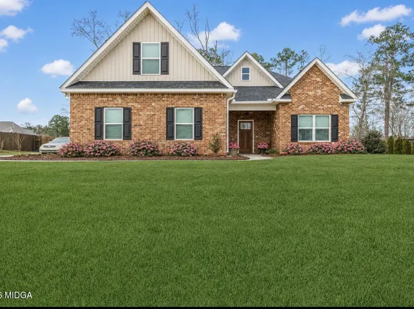 323 Willow Cv, Lizella, GA 31052