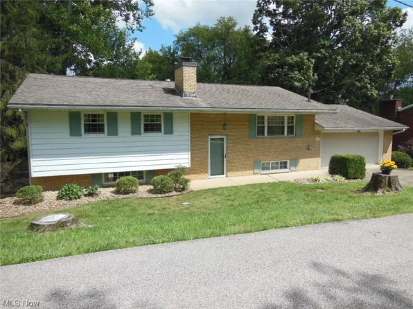 134 Laurel Ln, Washington, WV 26181