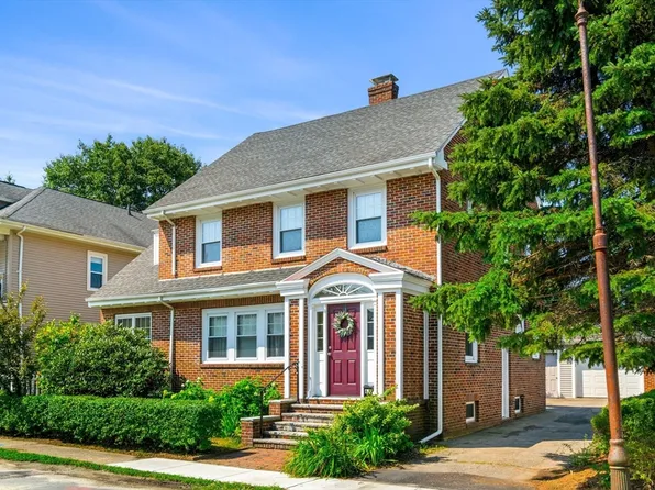 61 Lamoille Ave, Haverhill, MA 01835