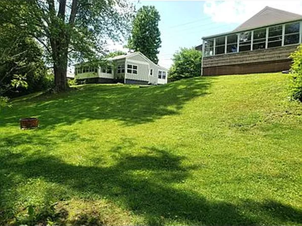 4447 Riverside Dr, Shadyside, OH 43947