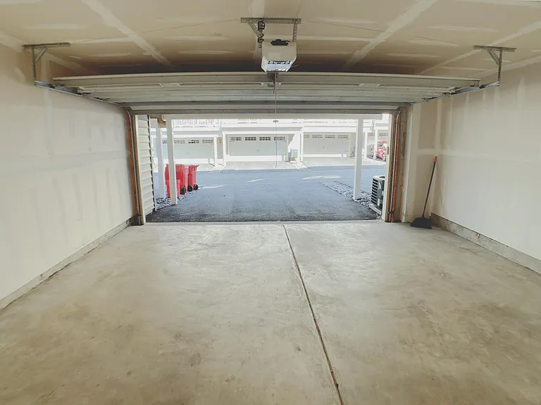2-Car Garage
