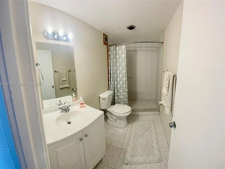400 Kings Point Dr #829 — Photo 14