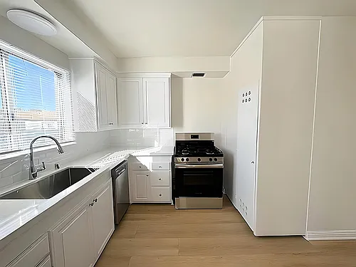 $2095/6404 1/2 Roble Ave. 1br, 1 Bth, Fully Remodeled! Walk To York Blvd. Highland Park At Highla... — Photo 2