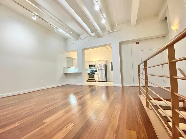 266 S 23rd St #8A — Photo 11