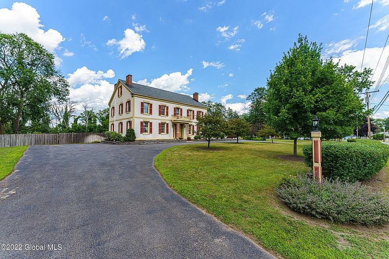 3rd image of 173 Sunnyside Road