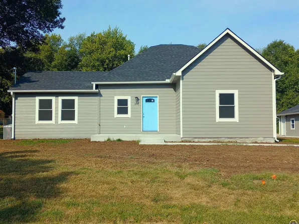 201 Annetta Ave, Hoyt, KS 66440