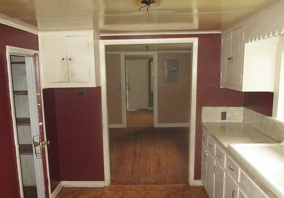 4th image of 106 Candlewick Dr