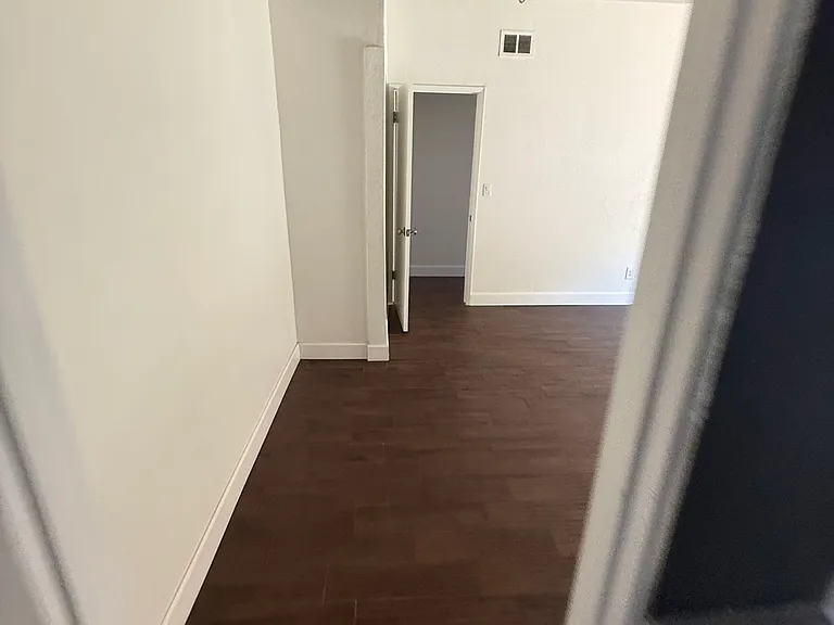 9712 Saint George St — Photo 38