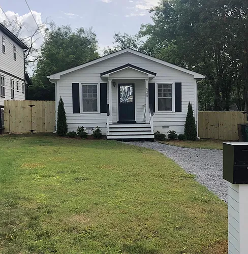 525 Eastboro Dr Photo 1