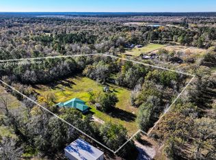 15 Davis Ln, Huntsville, TX 77340