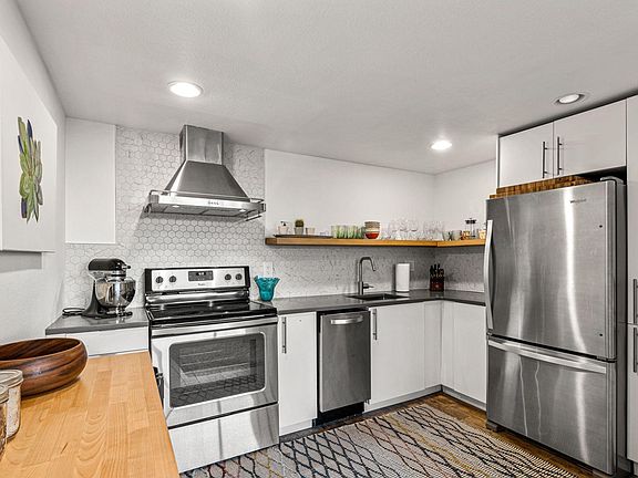 3rd image of 830 N Sherman St APT 308