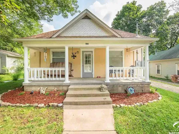 321 High St, Baldwin City, KS 66006