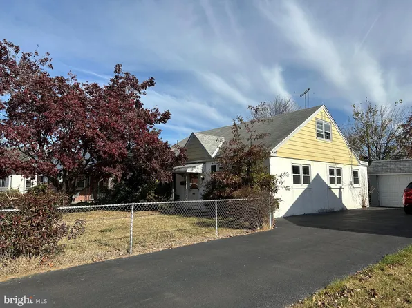 9225 Exeter Rd, Philadelphia, PA 19114