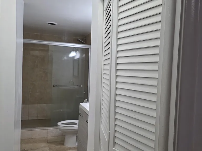 1817 S Ocean Dr #Penthouse 18 — Photo 21