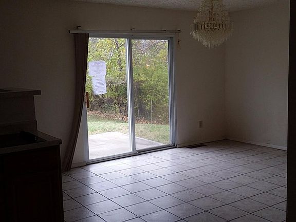 5th image of 791 N Hill Ln