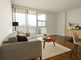 33 Isabella St #1414, Toronto, ON M4Y 2P7