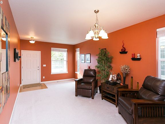5th image of 23036 NE Pike St