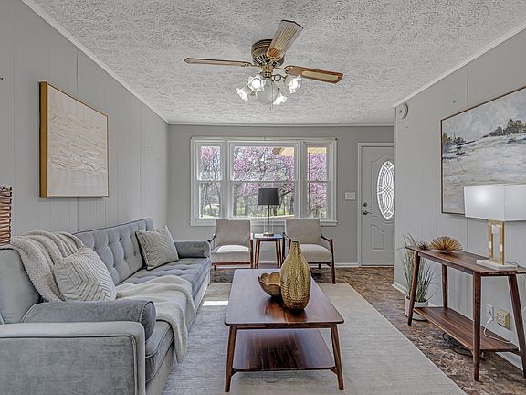 2nd image of 1002 Ward Ln