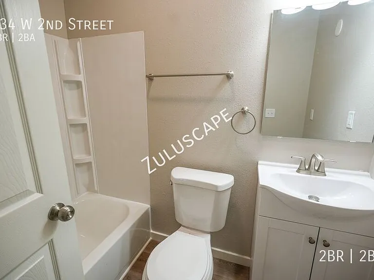 734 W 2nd St — Photo 4