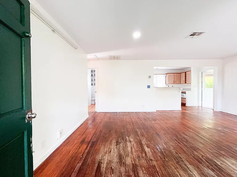 1713 Florida Ave — Photo 42