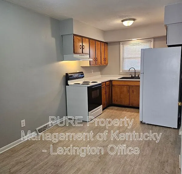 3510 Lansdowne Dr #A — Photo 7