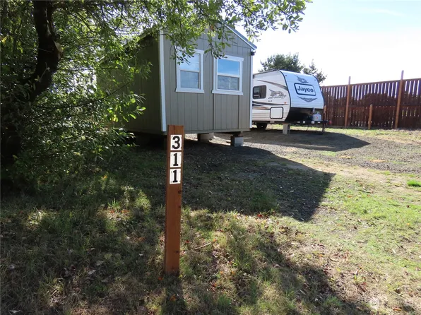 311 W Cabin Lane, Grayland, WA 98547