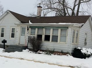 176 Moseley St, Elgin, IL 60123