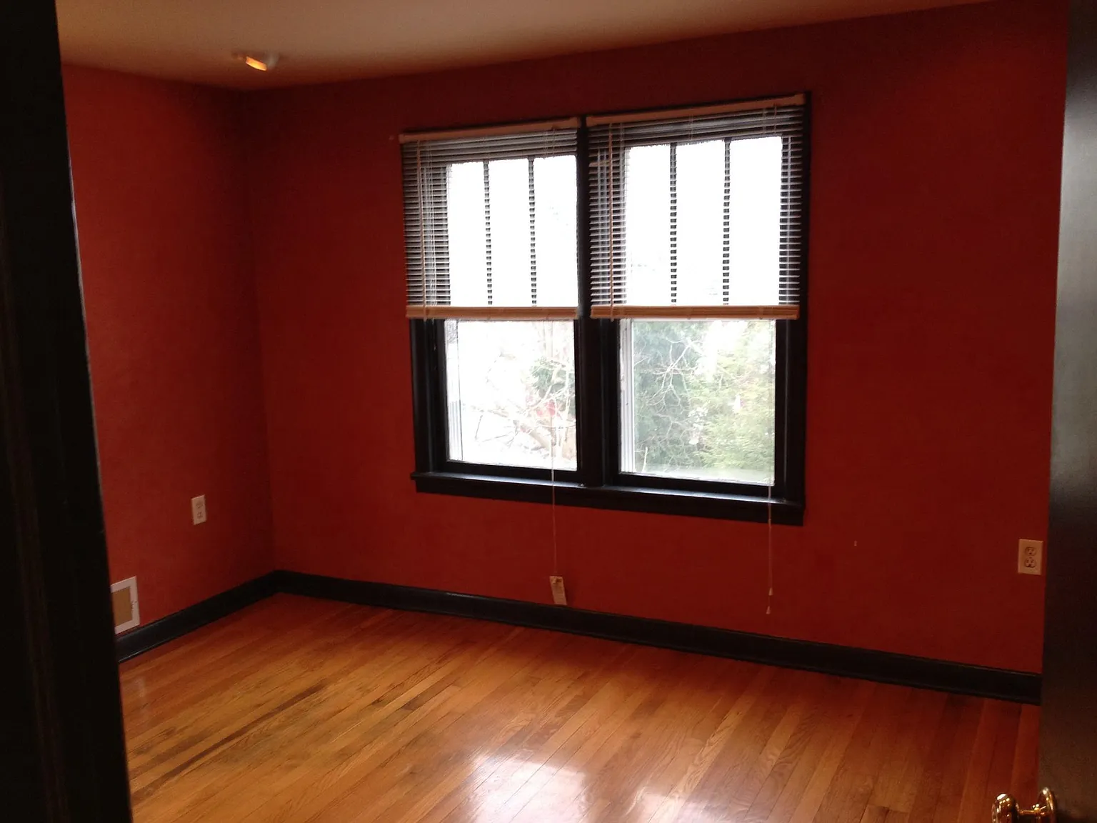 2 bed, 750 sqft, $1,225 — Photo 3