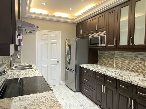 3rd image of 280 Simcoe St #Penthouse 3