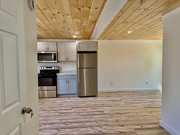 5th image of 532 James St #1B
