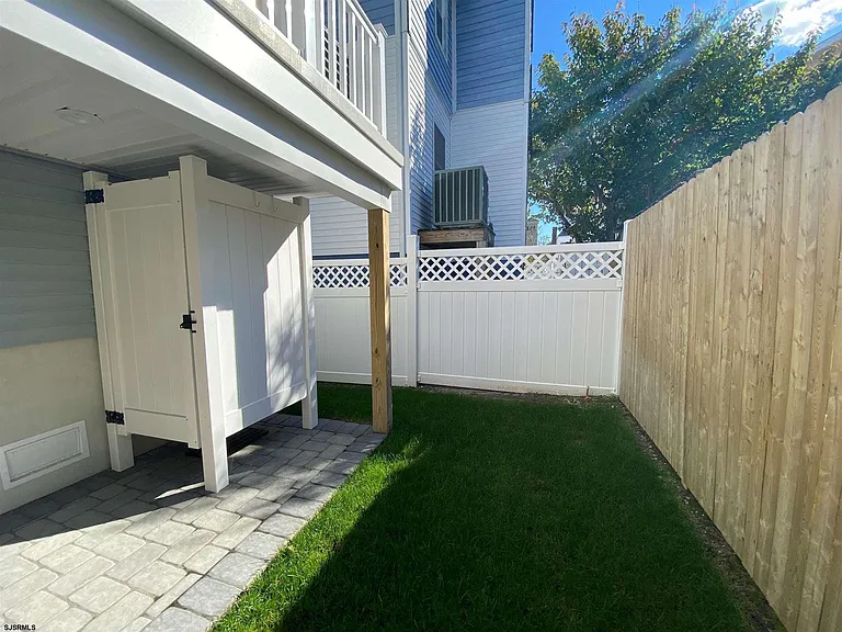 118 N New Haven Ave — Photo 22