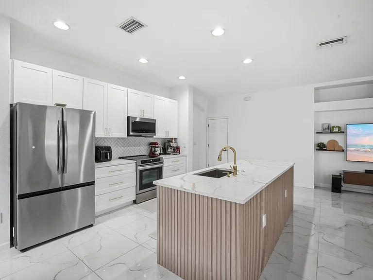 9821 Jasmine Brook Cir — Photo 8