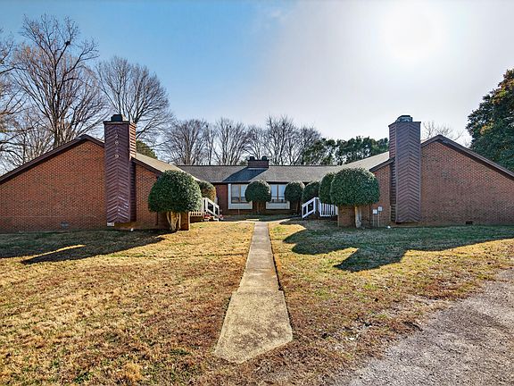 3rd image of 2829 Seclusion Ct