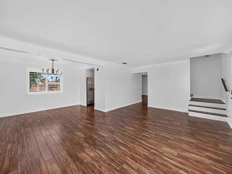 8566 Club House Dr — Photo 9