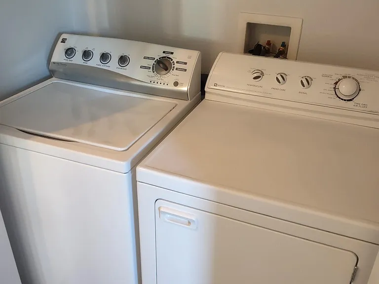 1073 Moon Shadow Ct — Photo 16