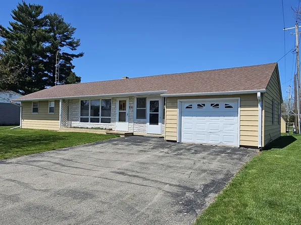 721 Sycamore St, Lancaster, WI 53813