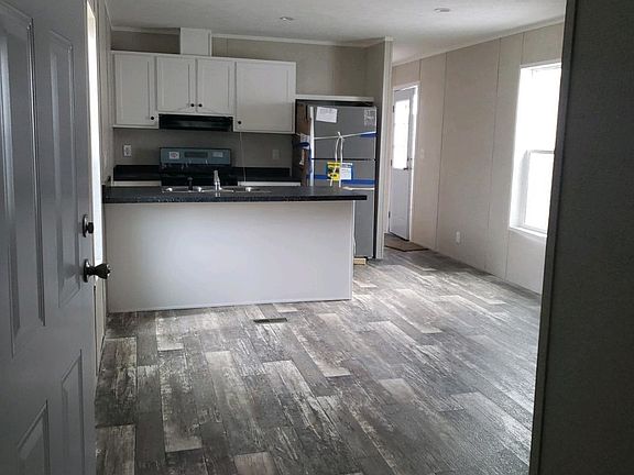 4th image of 37 Woodlawn Drive