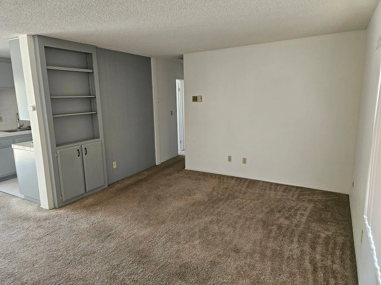 *4218 47th Street — Photo 2