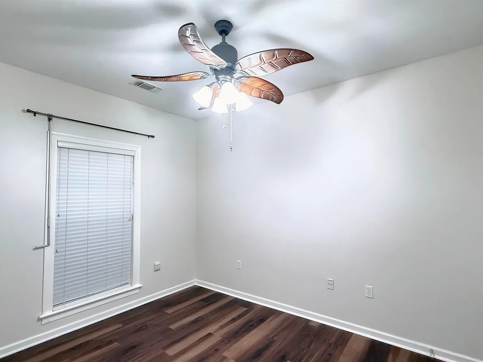 2 bed, 1100 sqft, $1,500 — Photo 4